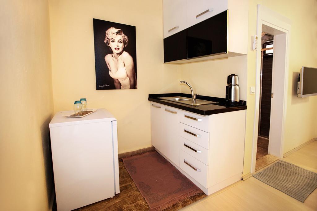 Zuemruet Cirali Boutique Hotel Room photo